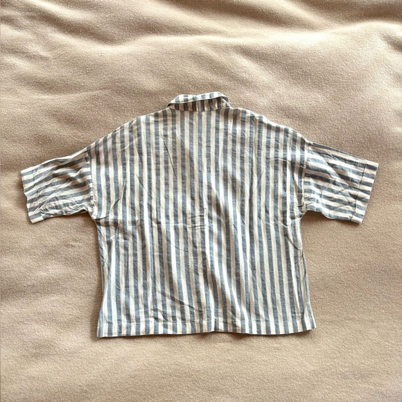 Boxy Cotton Button Down - Picture 3 of 5